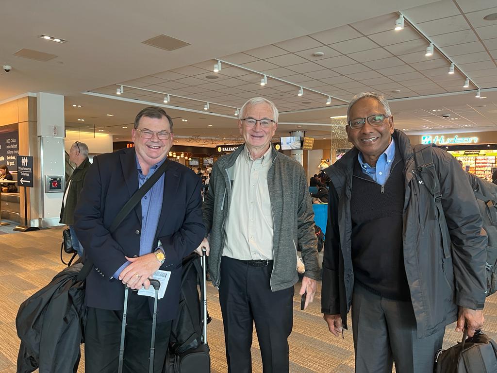 Governing Board members Andrew Stirling and Jim Champ, with President Das Sydney, happily enroute to Québec City. 