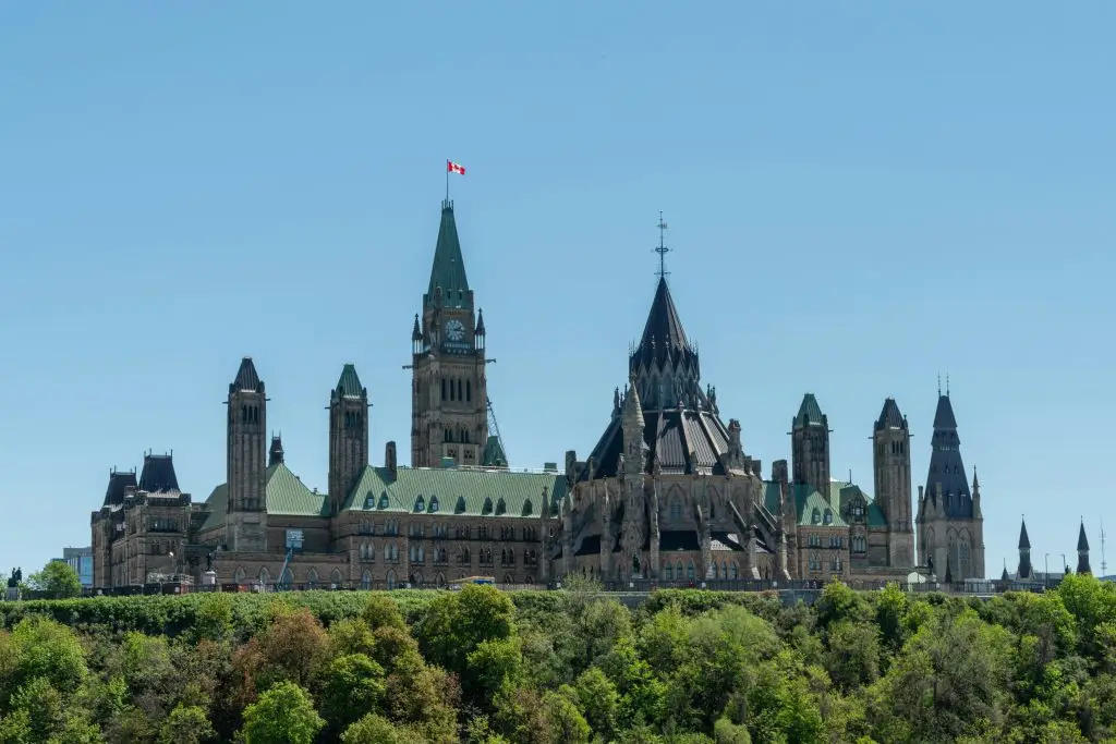 Image of Canadian Parliament from behind